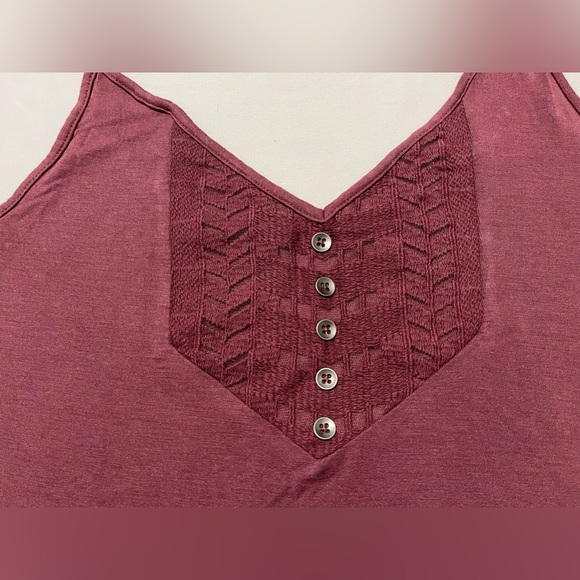 American Eagle Outfitters Soft & Sexy Cami - Picture 2 of 8